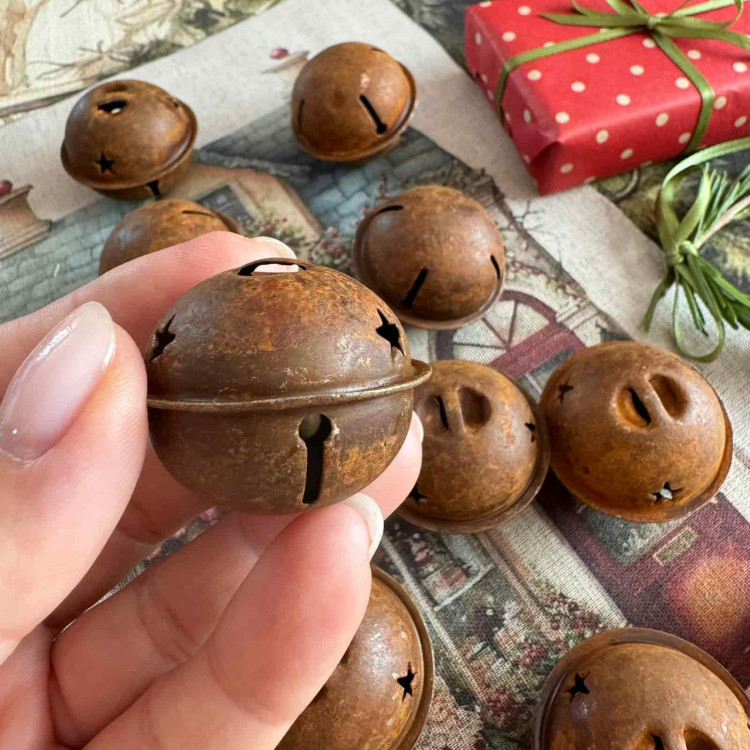 Бубенцы металлические Шар со звездами 4,5*5см патина ржавчины   